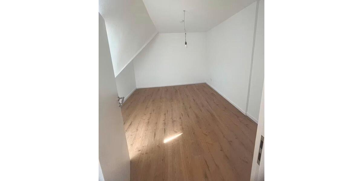 Dachgeschoßwohnung Hagen Hagen-Nord - 2 Zimmer, 69 m&sup2;, 500&euro; | Angebot:26648934