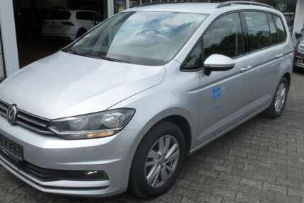 VW Touran Comfortline 2.0 TDI NAVI ALU APS SITZHEIZUN 212.780 km 11.988 &euro; Bergkamen 59192