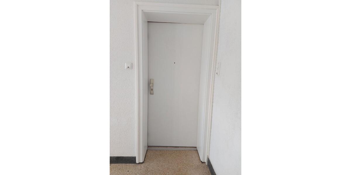 Dachgeschoßwohnung Kierspe - 3 Zimmer, 60 m&sup2;, 73.000&euro; | Angebot:26039576