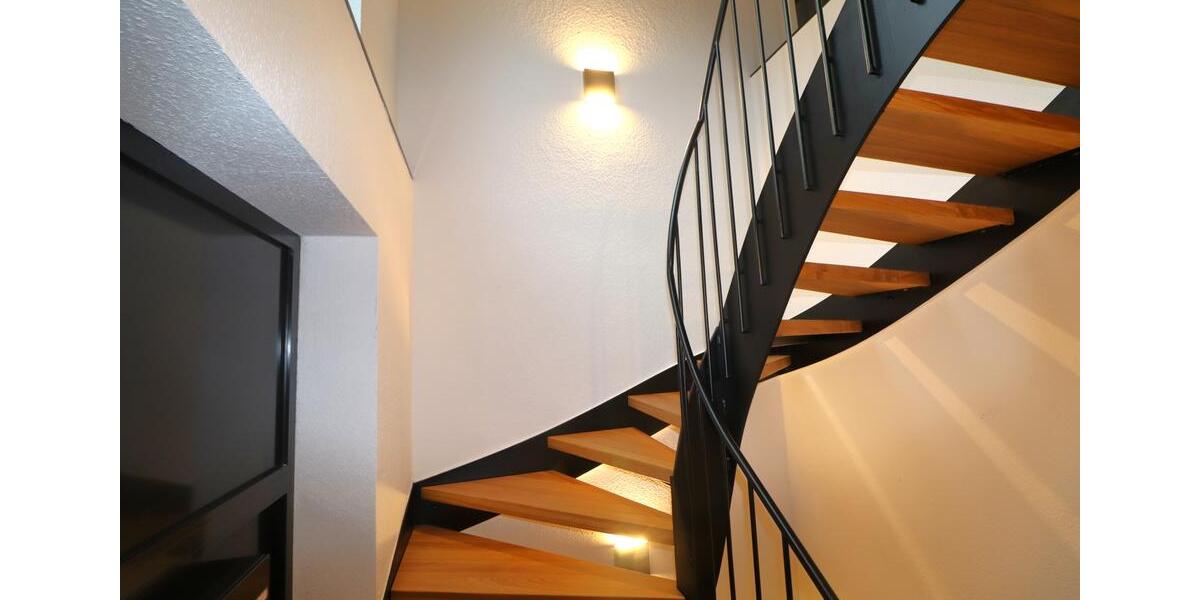 Maisonettenwohnung Hagen Dahl - 4 Zimmer, 210 m&sup2;, 1.800&euro; | Angebot:25904863