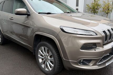 Jeep Cherokee 167.180 km 15.990 &euro; Iserlohn 58636