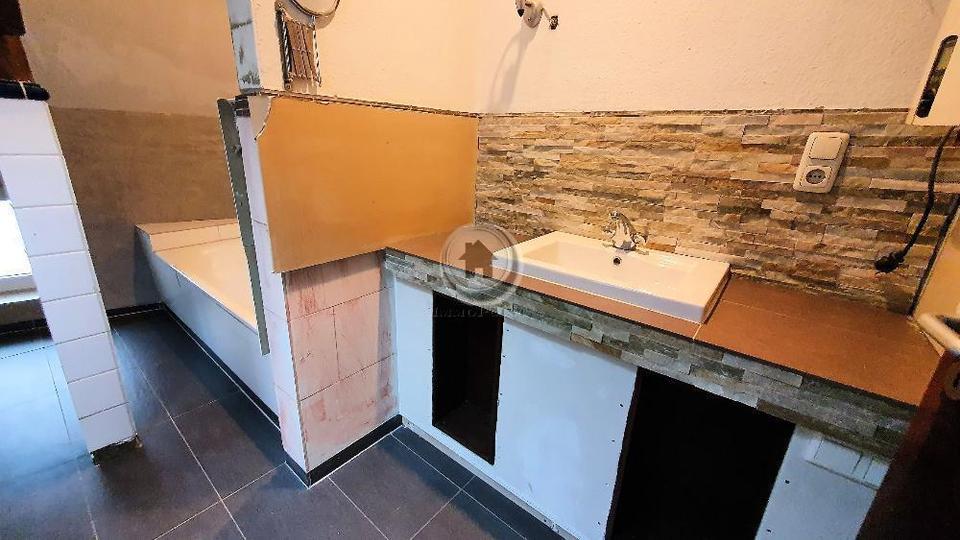 Etagenwohnung Iserlohn - 4.5 Zimmer, 150 m&sup2;, 1.190&euro; | Angebot:26640319
