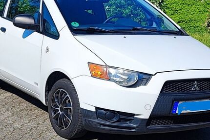Mitsubishi Colt 109.000 km 2.250 &euro; Dortmund 44379