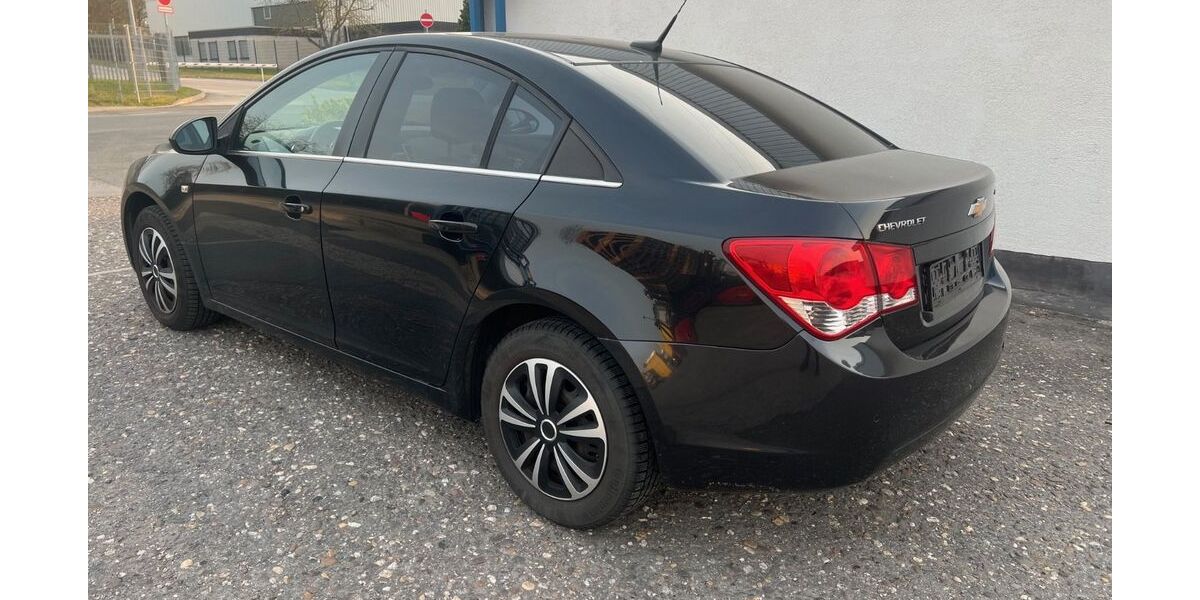 Chevrolet Cruze 140.138 km 5.200 &euro; Unna 59423