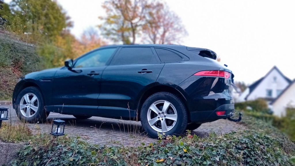 Jaguar F-Pace 127.600 km 17.750 &euro; Arnsberg 59821