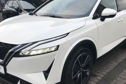 Nissan Qashqai 9.900 km 28.690 &euro; Arnsberg 59759