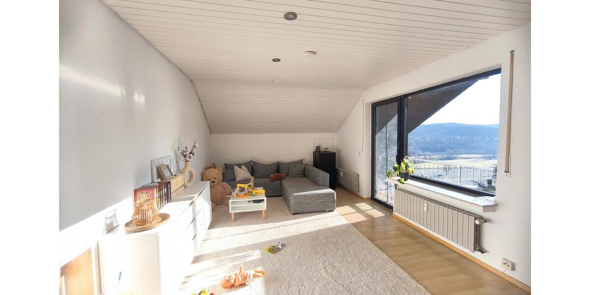 Dachgeschoßwohnung Arnsberg Obereimer - 3 Zimmer, 108 m&sup2;, 570&euro; | Angebot:24918578