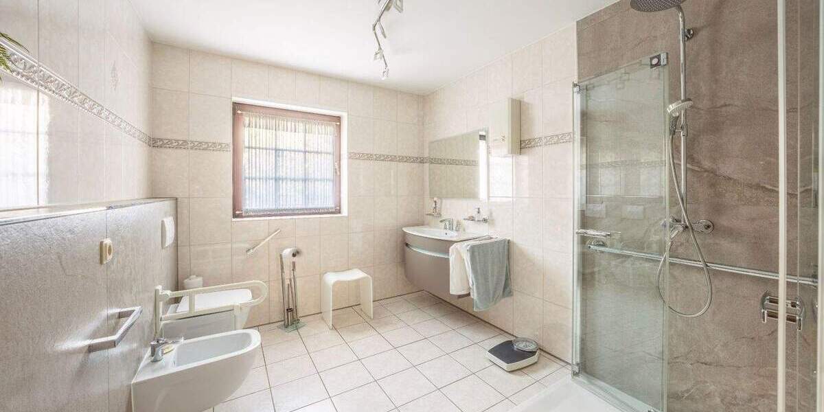 Einfamilienhaus Iserlohn Dröschede - 6 Zimmer, 230 m&sup2;, 489.000&euro; | Angebot:25777906