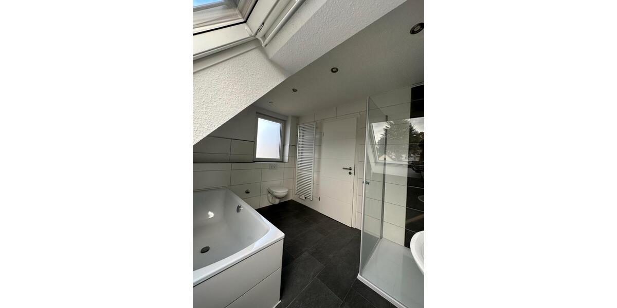 Dachgeschoßwohnung Iserlohn - 2.5 Zimmer, 80 m&sup2;, 796&euro; | Angebot:26717399