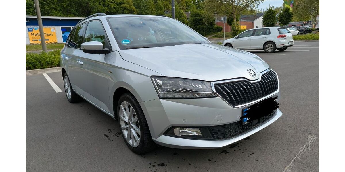 Skoda Fabia 101.500 km 9.950 &euro; Dortmund 44149