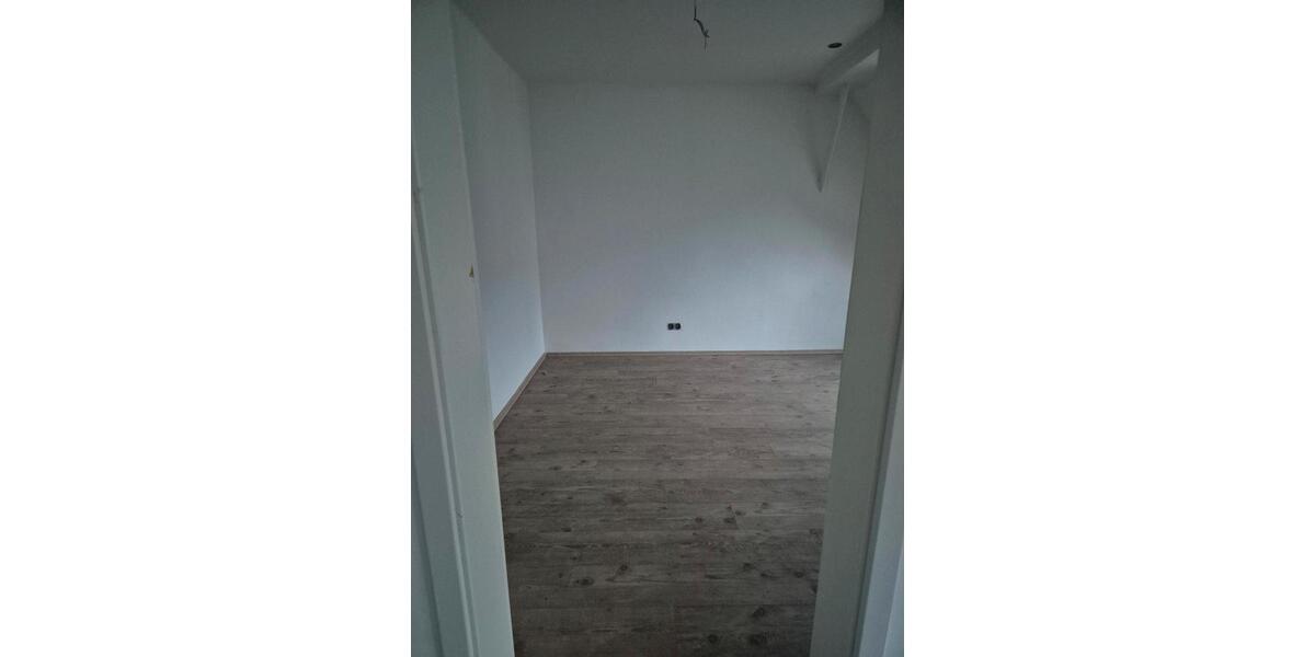 Dachgeschoßwohnung Lüdenscheid - 3 Zimmer, 80 m&sup2;, 550&euro; | Angebot:25207107