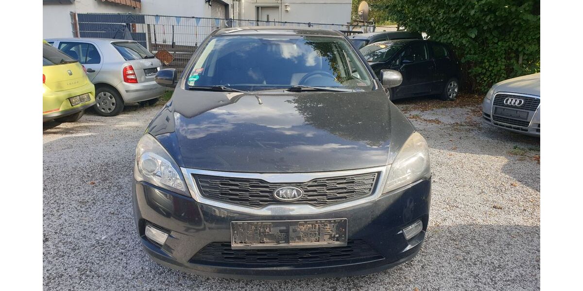 Kia ceed / Ceed 153.600 km 3.300 &euro; Dortmund 44328