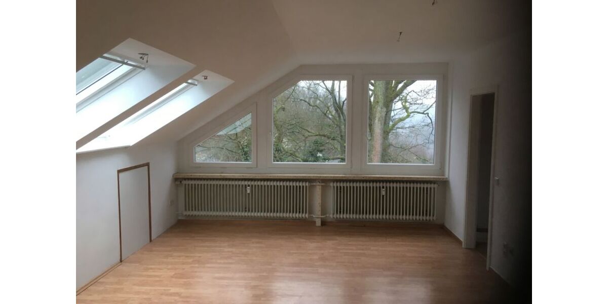 3 Zi, Kü, B. am Waldrand gelegen - Dachgeschoßwohnung Lüdenscheid Brügge | Angebot:27120087