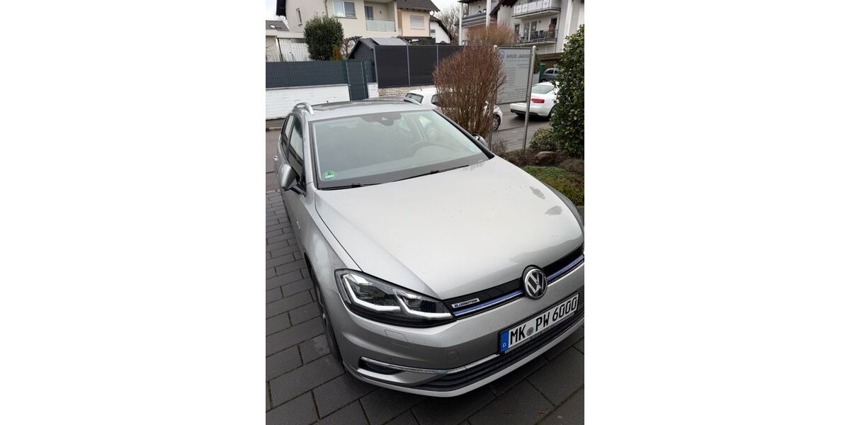 VW Golf 102.000 km 13.900 &euro; Menden 58706