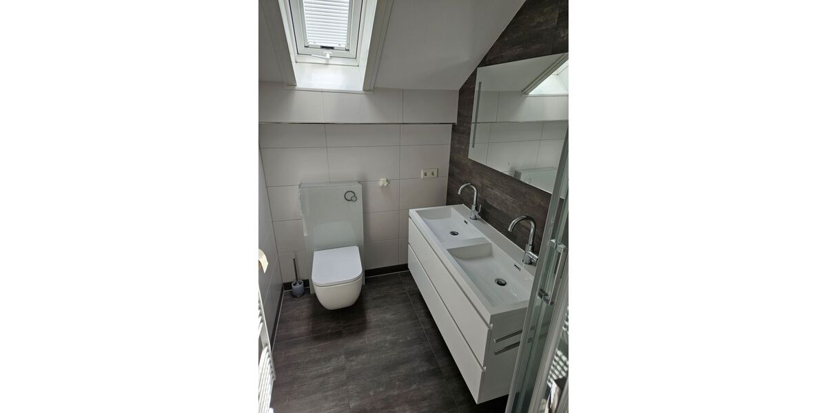 3 Zi, Kü, B. am Waldrand gelegen - Dachgeschoßwohnung Lüdenscheid Brügge | Angebot:27120087