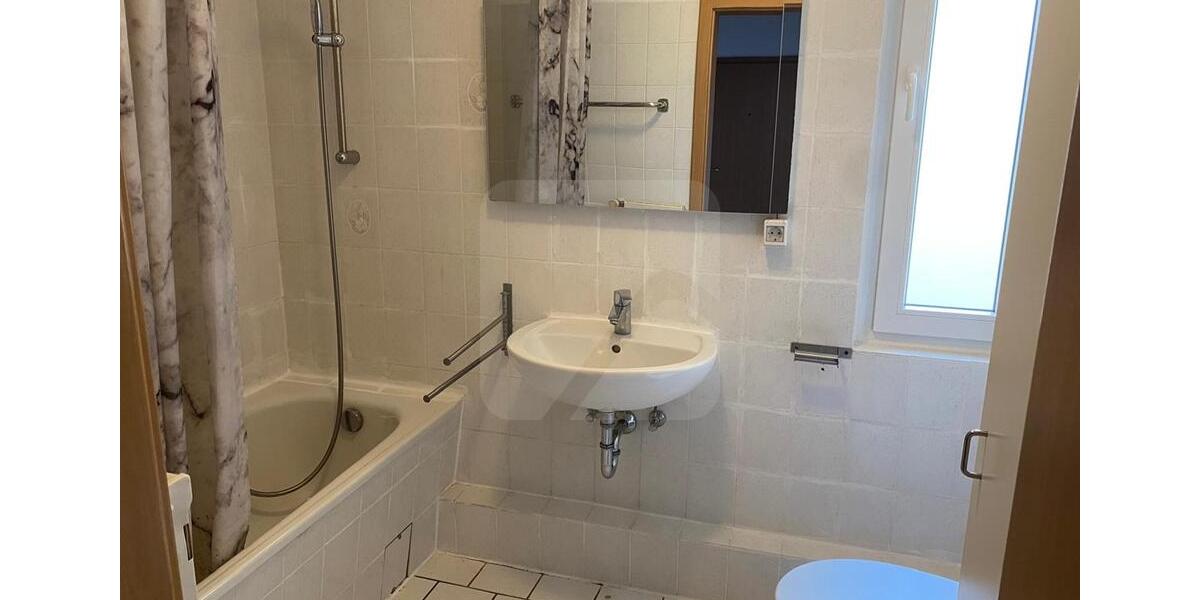 Dachgeschoßwohnung Hagen - 2 Zimmer, 66 m&sup2;, 430&euro; | Angebot:24703836