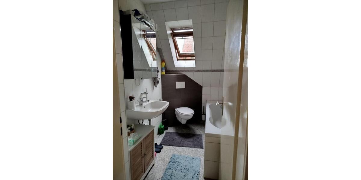 Etagenwohnung Altena - 4 Zimmer, 110 m&sup2;, 1.000&euro; | Angebot:24813241