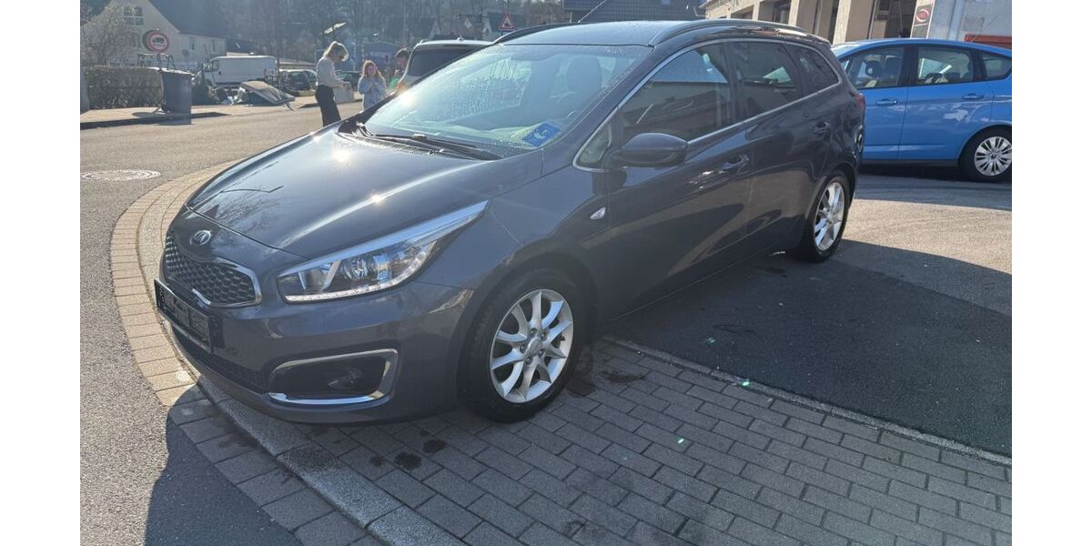 Kia ceed / Ceed 150.000 km 8.449 &euro; Lüdenscheid 58515