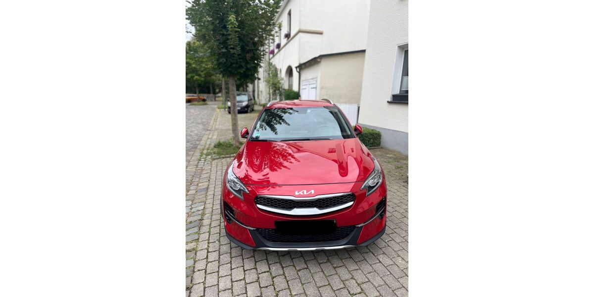 Kia XCeed 90.000 km 16.800 &euro; Sundern 59846