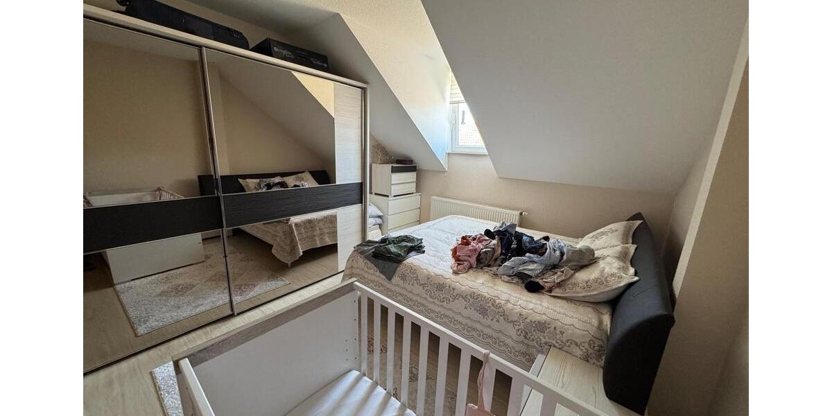 Dachgeschoßwohnung Iserlohn - 3.5 Zimmer, 95 m&sup2;, 750&euro; | Angebot:25725335