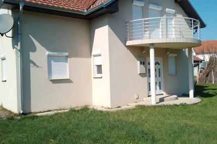 Haus Arnsberg Rusch - 6 Zimmer, 200 m&sup2;, 450&euro; | Angebot:25333103