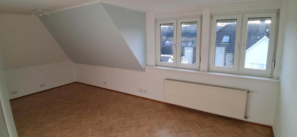 Einfamilienhaus Sundern (Sauerland) - 8 Zimmer, 270 m&sup2;, 499.000&euro; | Angebot:24574690