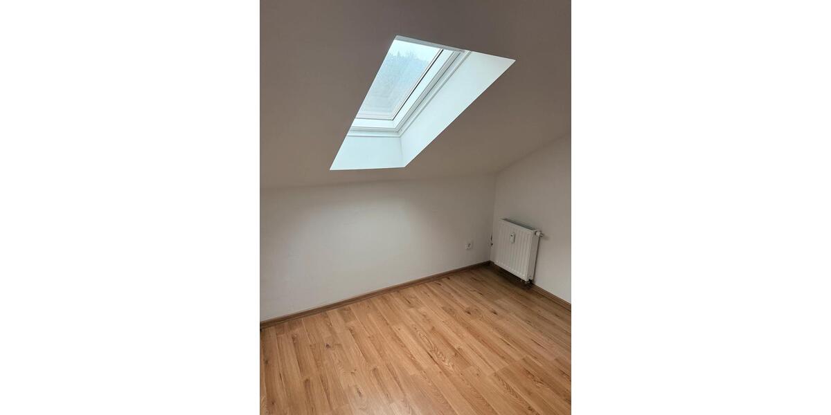 Dachgeschoßwohnung Plettenberg - 2 Zimmer, 60 m&sup2;, 550&euro; | Angebot:25366823