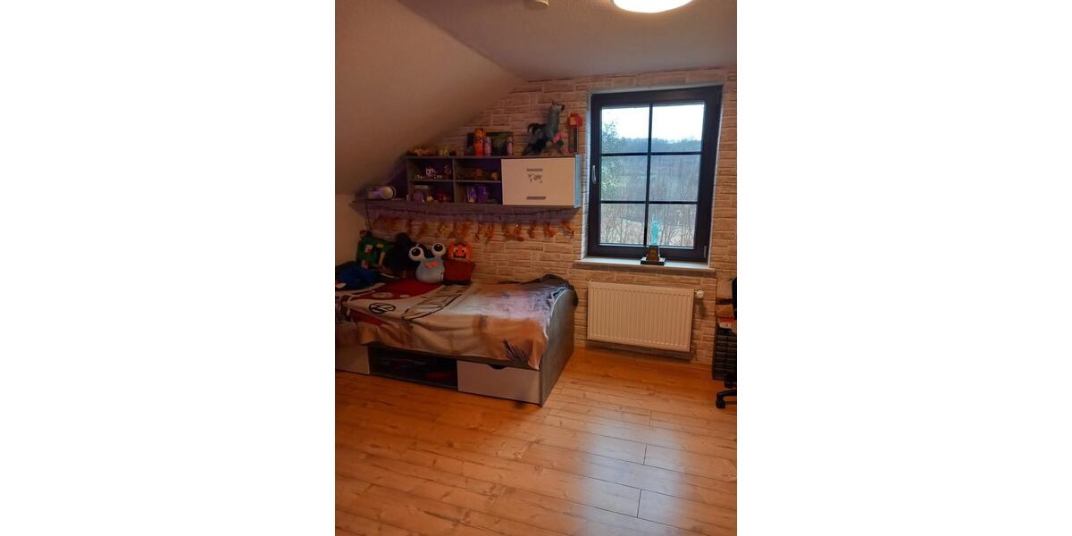 Dachgeschoßwohnung Herscheid - 3 Zimmer, 70 m&sup2;, 650&euro; | Angebot:25611914