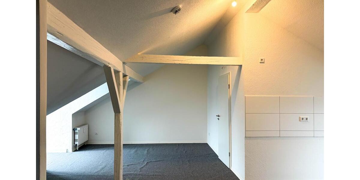 Dachgeschoßwohnung Gevelsberg - 4 Zimmer, 81 m&sup2;, 610&euro; | Angebot:25234927