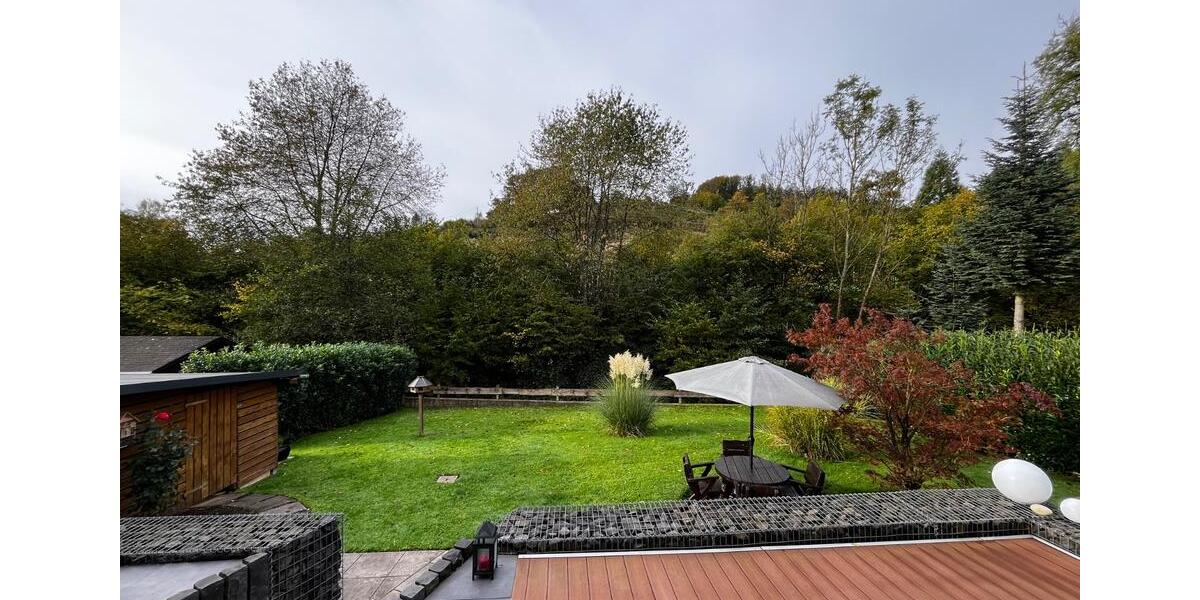 Etagenwohnung Finnentrop - 6 Zimmer, 145 m&sup2;, 980&euro; | Angebot:26005052