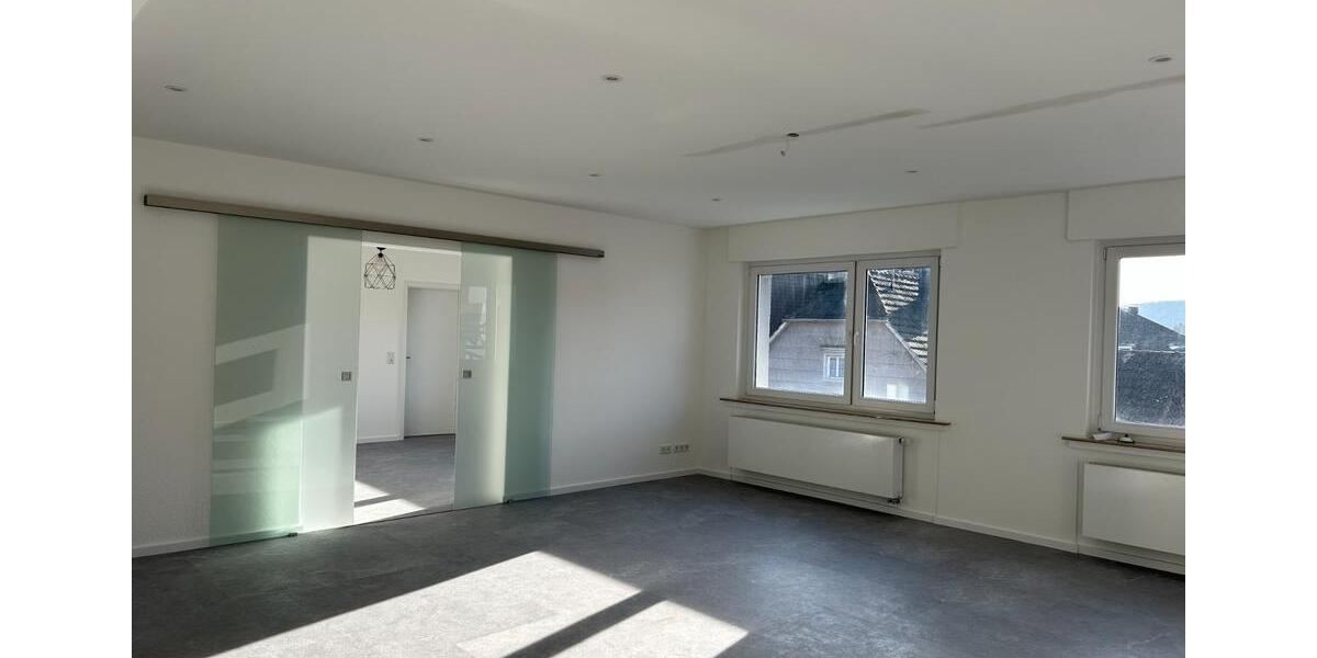 Etagenwohnung Arnsberg Rusch - 3 Zimmer, 100 m&sup2;, 950&euro; | Angebot:24641468