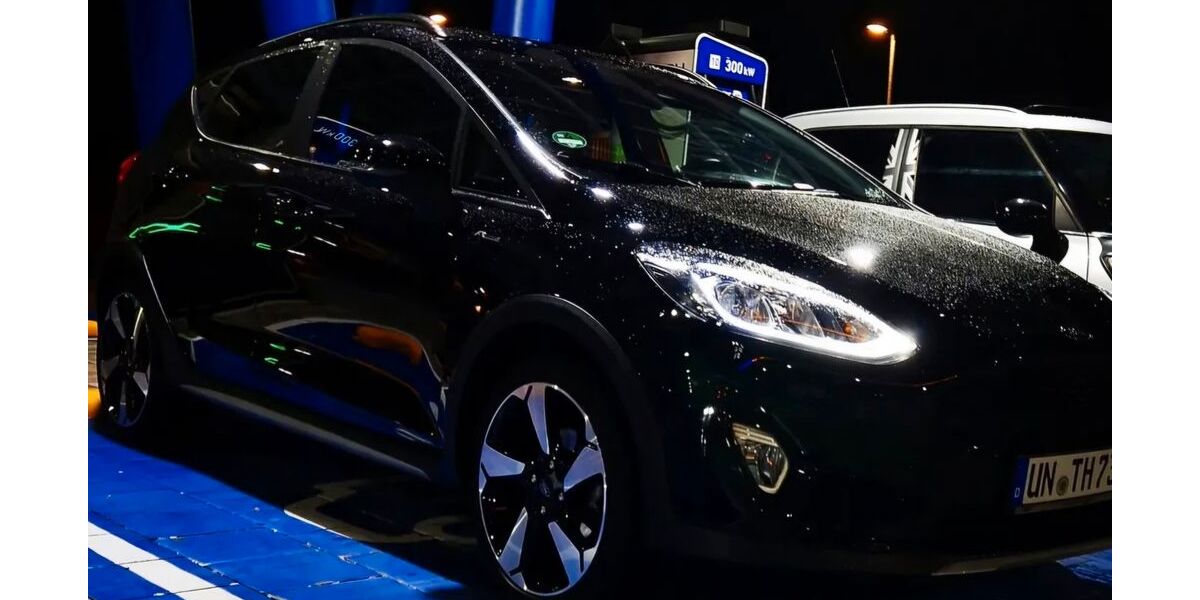 Ford Fiesta 77.000 km 15.900 &euro; Unna 59427