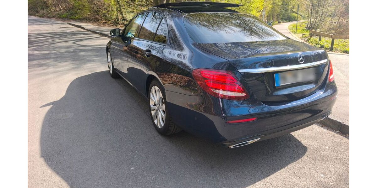 Mercedes-Benz E 220 260.000 km 14.900 &euro; nachrodt-wiblingwerde 58769