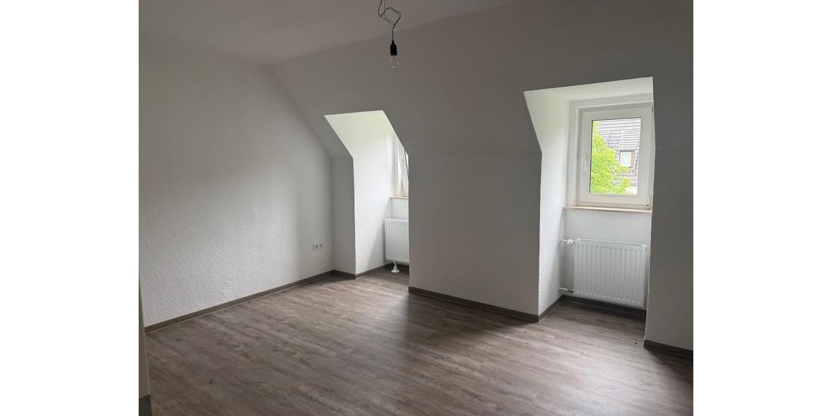 Dachgeschoßwohnung Dortmund Hombruch - 2.5 Zimmer, 39 m&sup2;, 461&euro; | Angebot:26493775