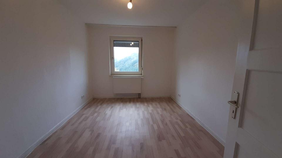 Etagenwohnung Altena - 2 Zimmer, 51 m&sup2;, 290&euro; | Angebot:23511591