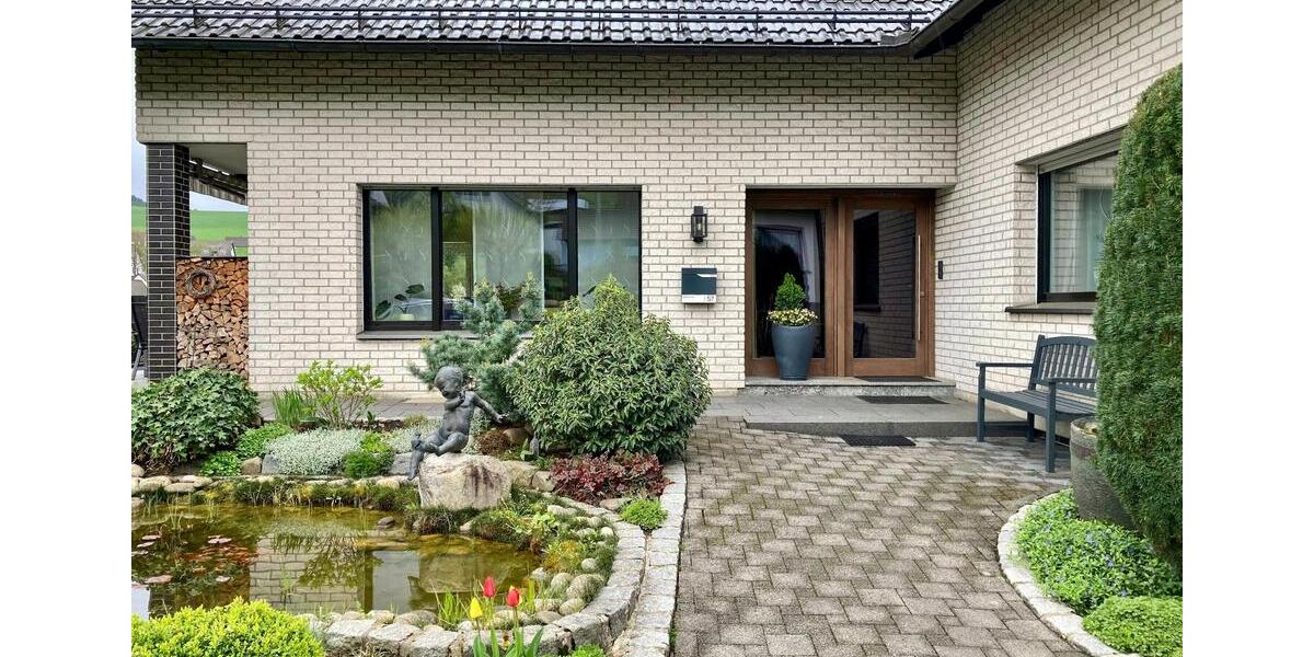 Einfamilienhaus Sundern (Sauerland) - 13 Zimmer, 350 m&sup2;, 548.000&euro; | Angebot:24380265