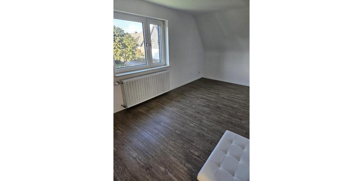 Dachgeschoßwohnung Arnsberg - 2 Zimmer, 45 m&sup2;, 700&euro; | Angebot:25324975