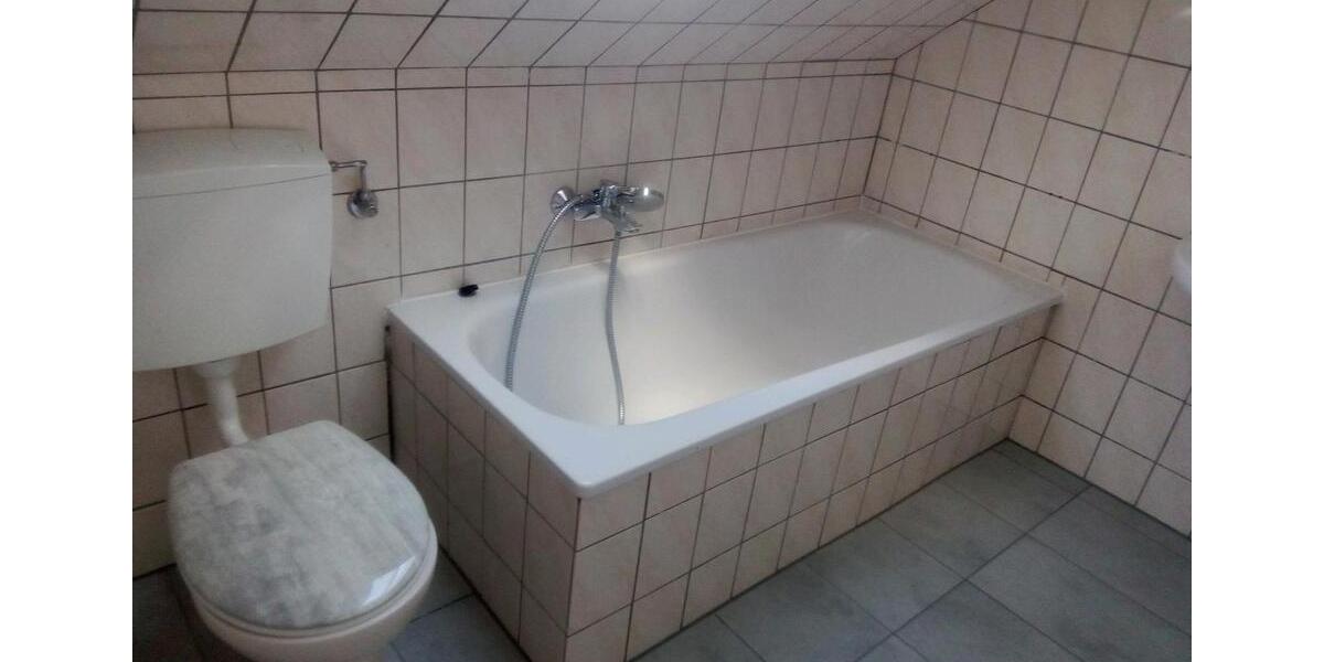 Dachgeschoßwohnung Fröndenberg (Ruhr) - 2 Zimmer, 57 m&sup2;, 525&euro; | Angebot:26598053