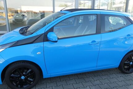 Toyota Aygo (X) 68.000 km 6.990 &euro; Bergkamen 59192