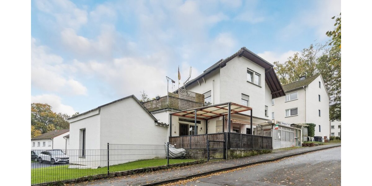 Mehrfamilienhaus mit fünf Wohneinheiten & Imbiss in Arnsberg–Gierskampen - Mehrfamilienhaus, Wohnhaus Arnsberg Obereimer | Angebot:25232860