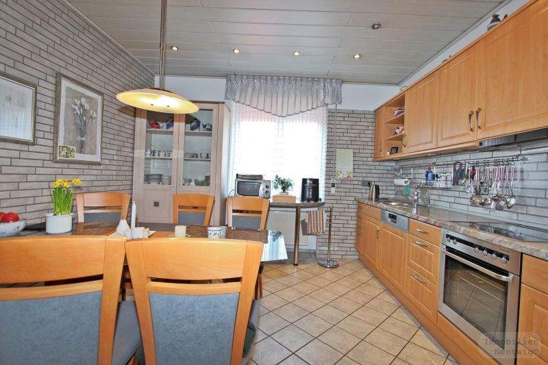 Einfamilienhaus Bergkamen Mitte - 9 Zimmer, 185 m&sup2;, 498.000&euro; | Angebot:25914135