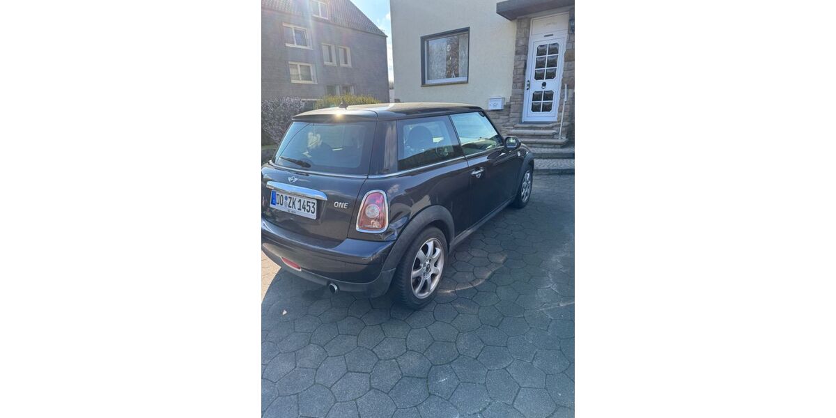 Mini ONE 168.000 km 2.450 &euro; Dortmund 44149