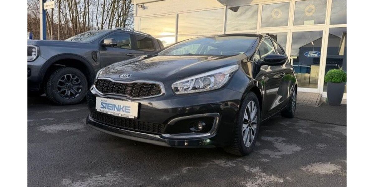 Kia ceed / Ceed 21.000 km 11.990 &euro; Arnsberg 59823