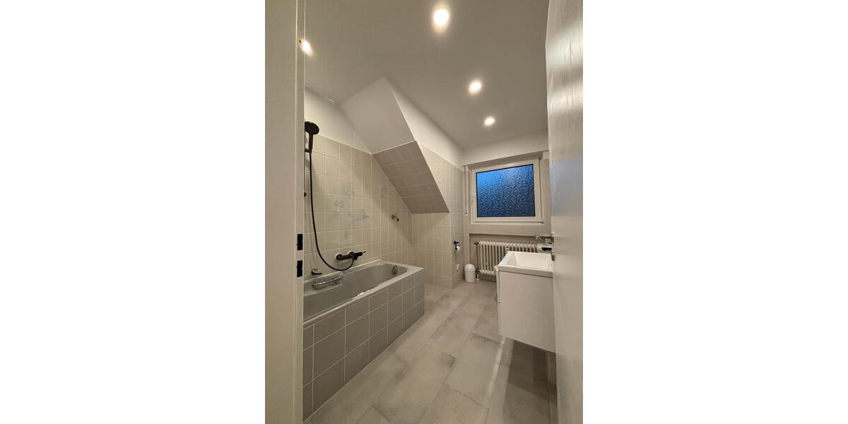 Dachgeschoßwohnung Plettenberg - 2 Zimmer, 67 m&sup2;, 650&euro; | Angebot:25895253