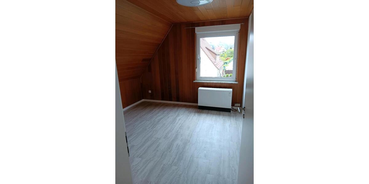 Dachgeschoßwohnung Hemer - 3 Zimmer, 57 m&sup2;, 580&euro; | Angebot:25857357
