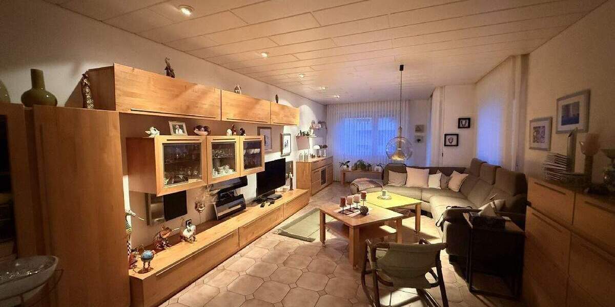 Etagenwohnung Dortmund Mitte - 4 Zimmer, 98 m&sup2;, 280.000&euro; | Angebot:25673052