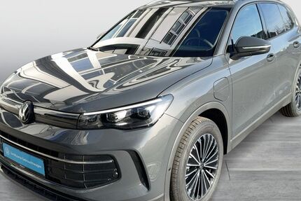 VW Tiguan 4.457 km 42.555 &euro; Dortmund 44141