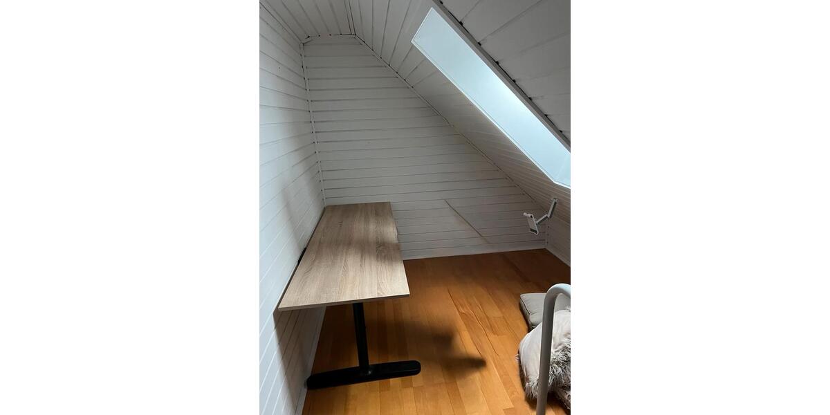 Dachgeschoßwohnung Sundern (Sauerland) - 4 Zimmer, 130 m&sup2;, 807&euro; | Angebot:25637274