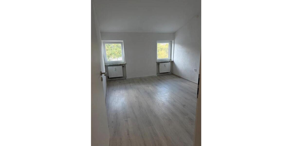 Dachgeschoßwohnung Iserlohn Grüne - 3 Zimmer, 67 m&sup2;, 700&euro; | Angebot:26265954
