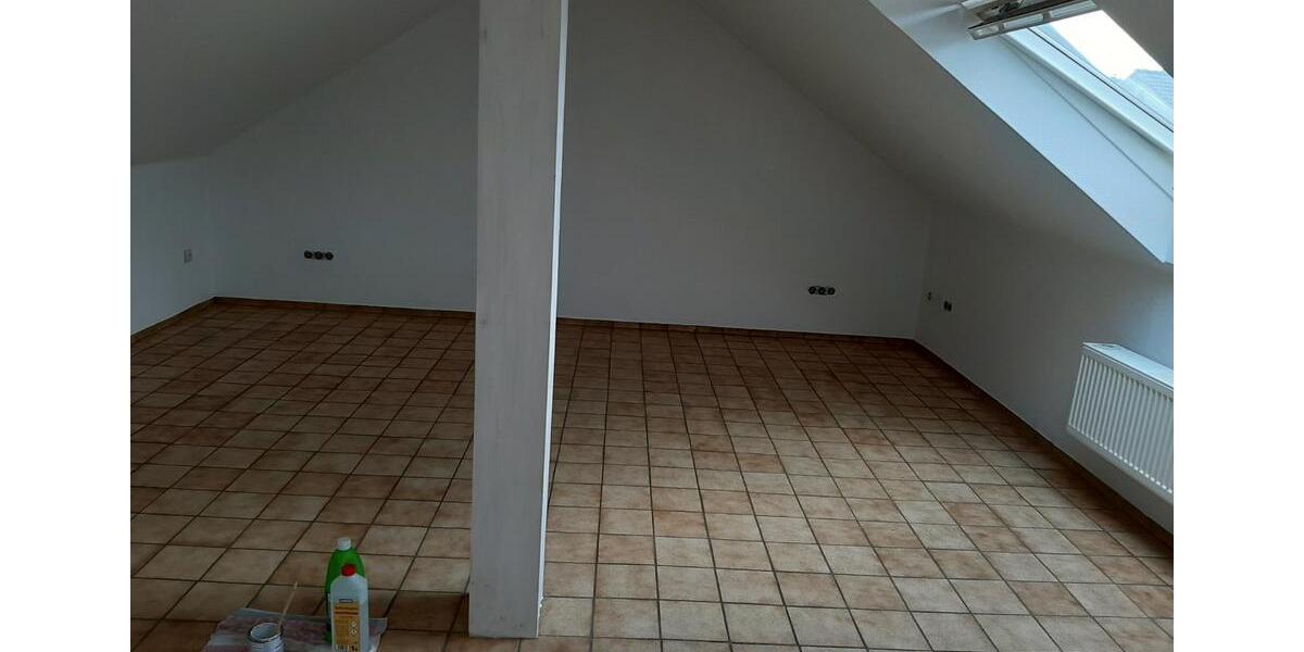 Dachgeschoßwohnung Holzwickede - 2 Zimmer, 37 m&sup2;, 445&euro; | Angebot:25974964